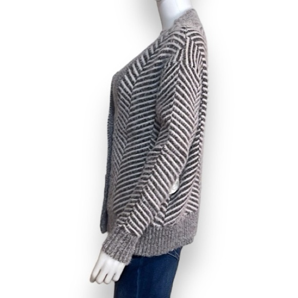 Chevron Herringbone Button-Up Cardigan V Neck Sweater Women's XS - Picture 2 of 6
